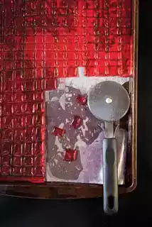 A handmade christmas recipe: cinnamon hard candy