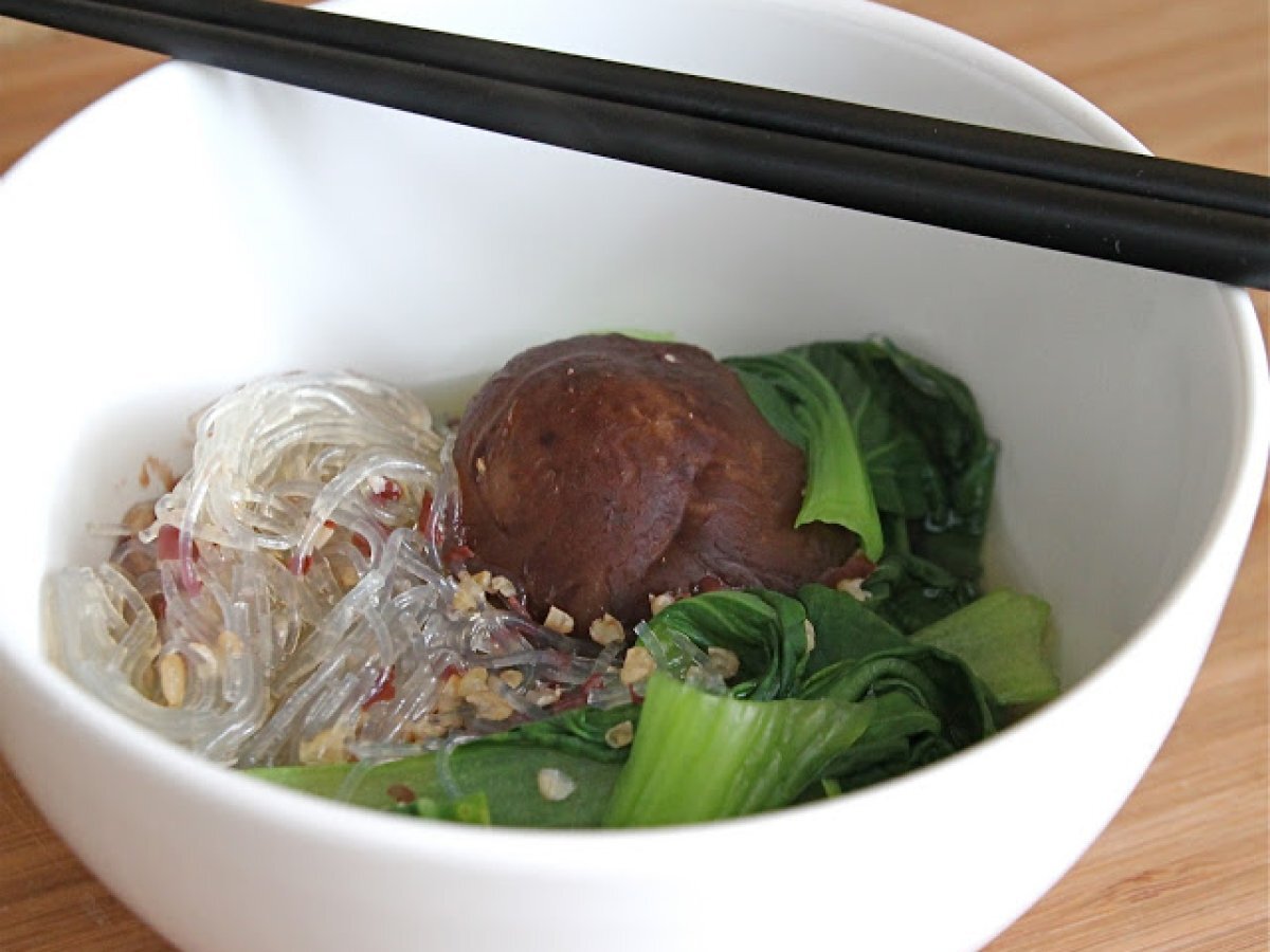 A Quick and Easy Soup {Miso Soup With Soba Noodles or Mung Bean Noodles} - photo 2