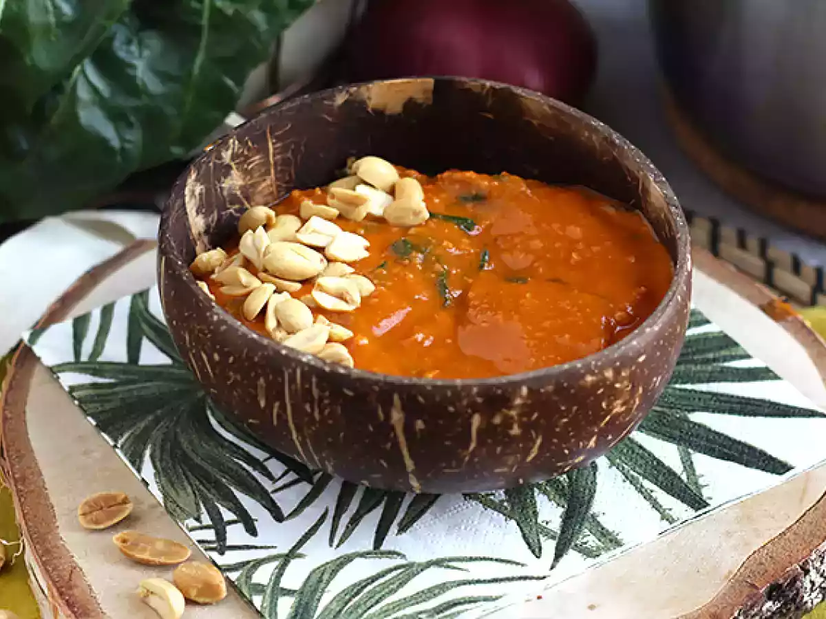 African peanut soup: tomato, peanut and swiss chard - photo 5