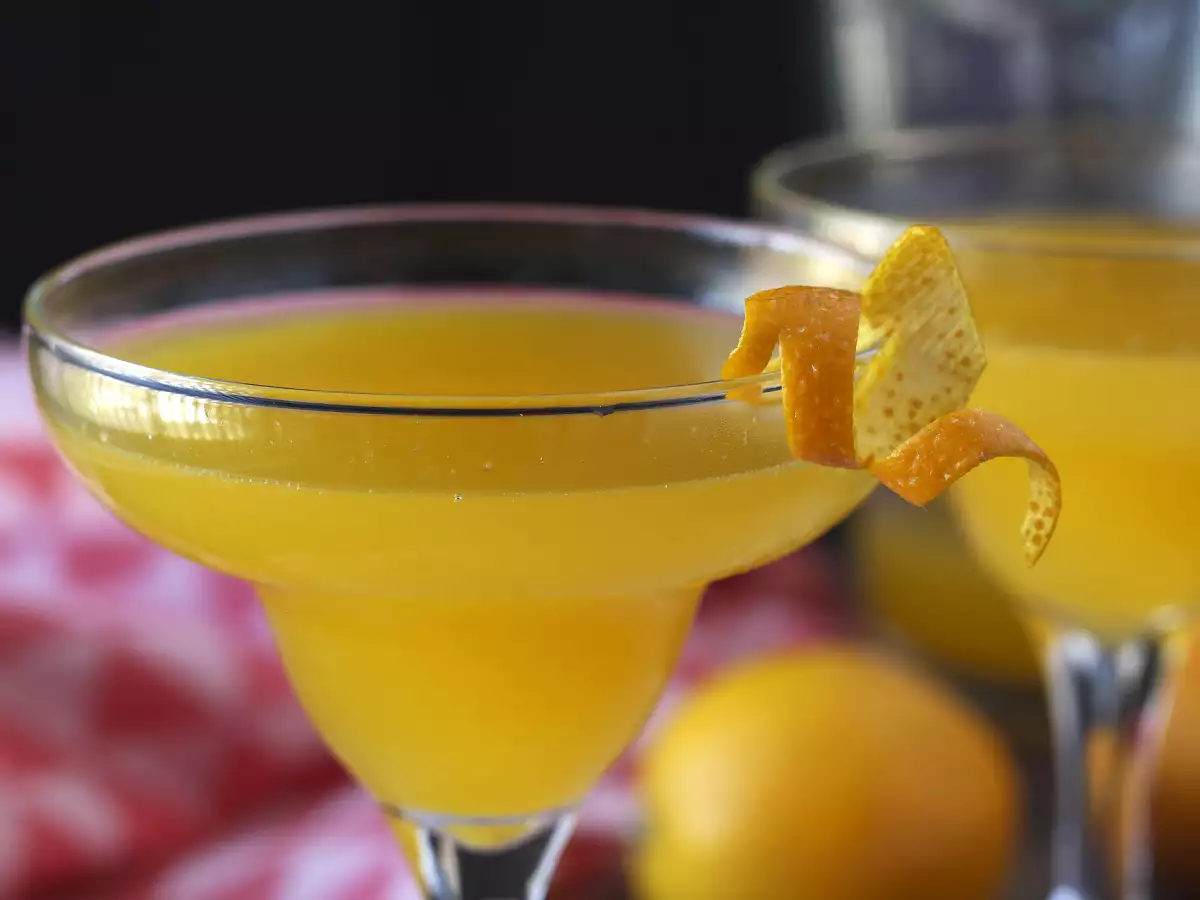 Agua de Valencia, the Mediterranean cocktail with cava and orange that you can make at home - photo 8