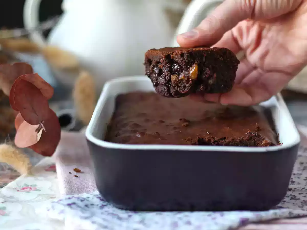 Air fryer chocolate walnut brownie