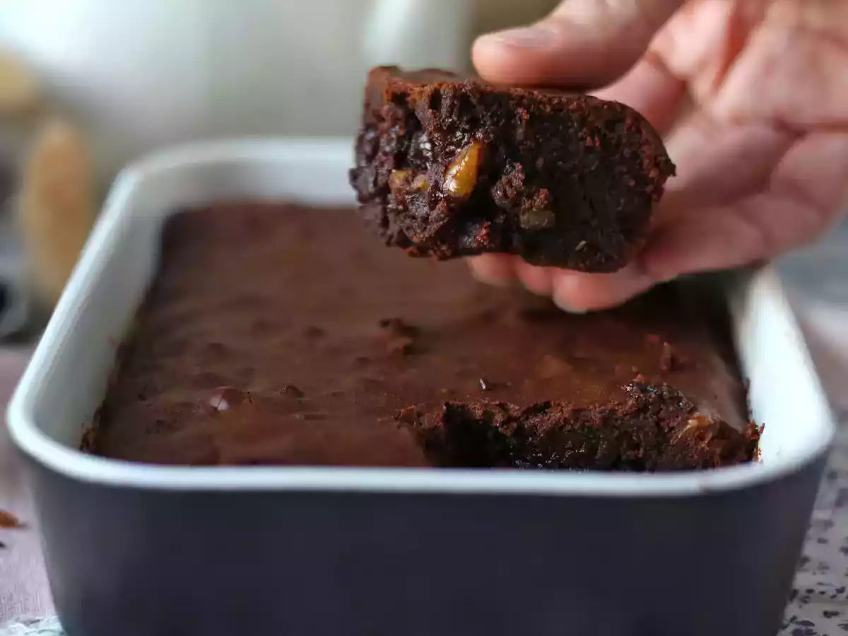 Air fryer chocolate walnut brownie - photo 4