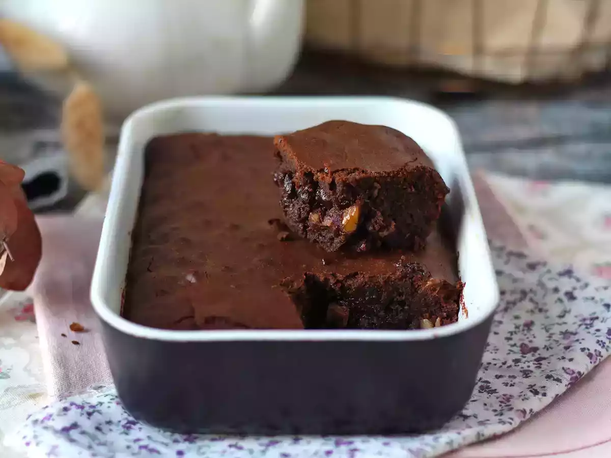 Air fryer chocolate walnut brownie - photo 8