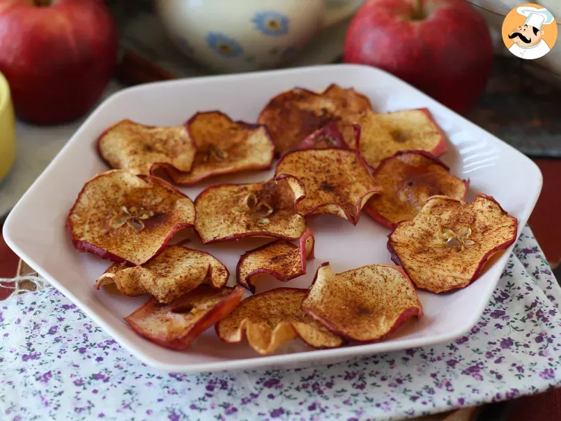 Air Fryer cinnamon apple chips
