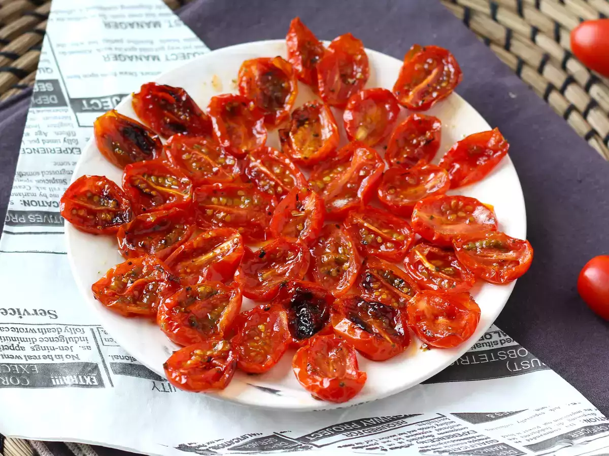 Air fryer confit cherry tomatoes - photo 3