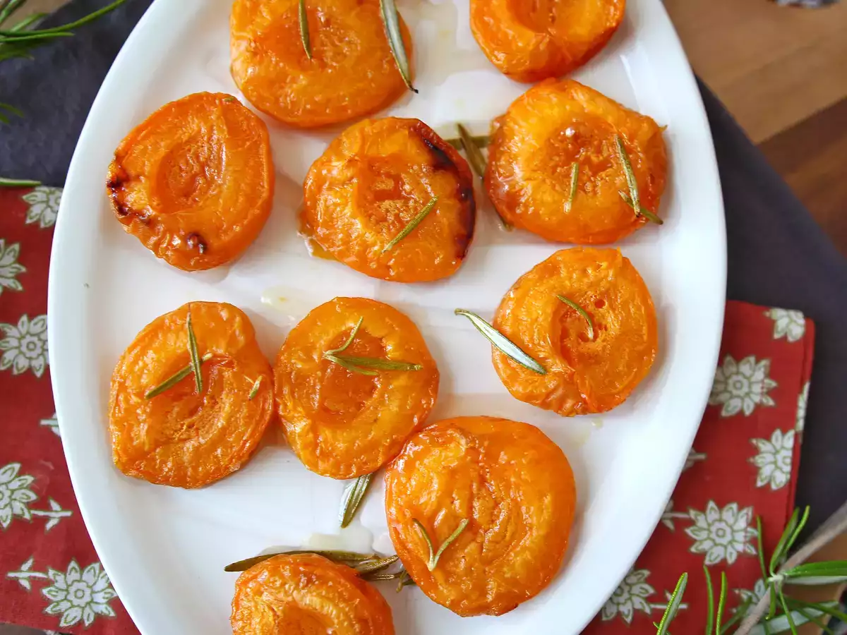 Air fryer roasted apricots - photo 3