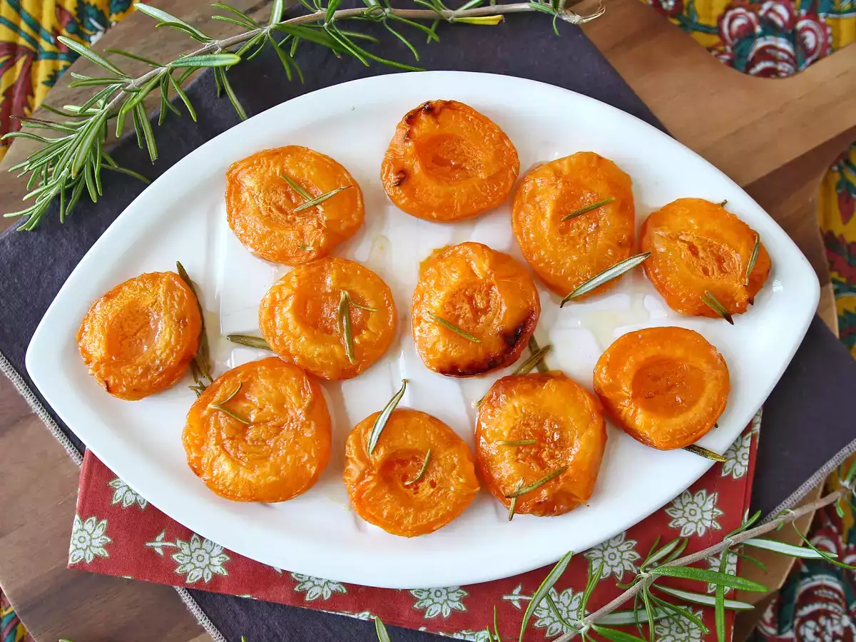 Air fryer roasted apricots - photo 4