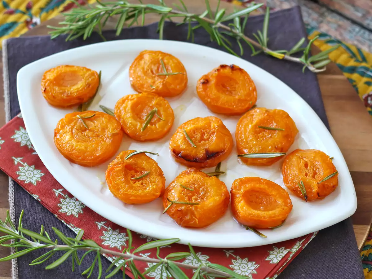 Air fryer roasted apricots - photo 5