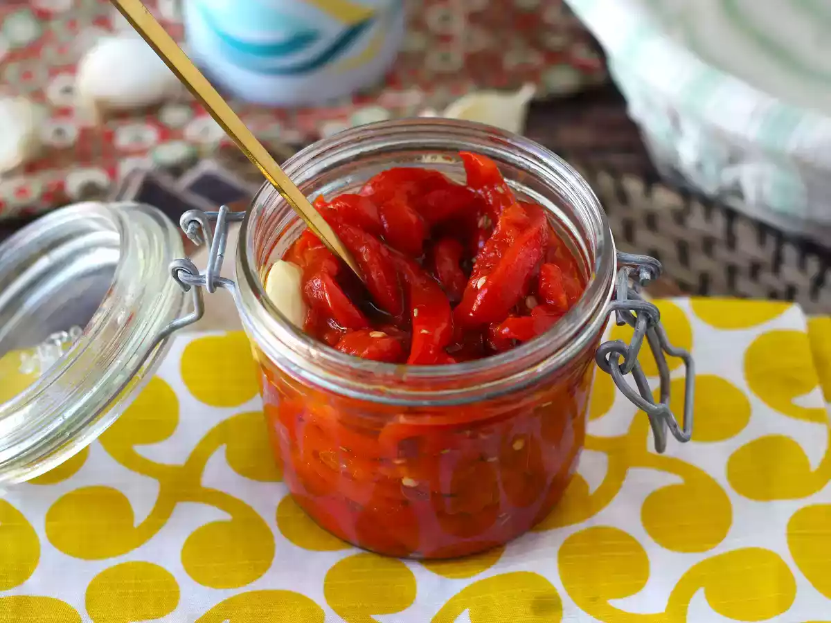 Air fryer-roasted peppers, perfect for summer!