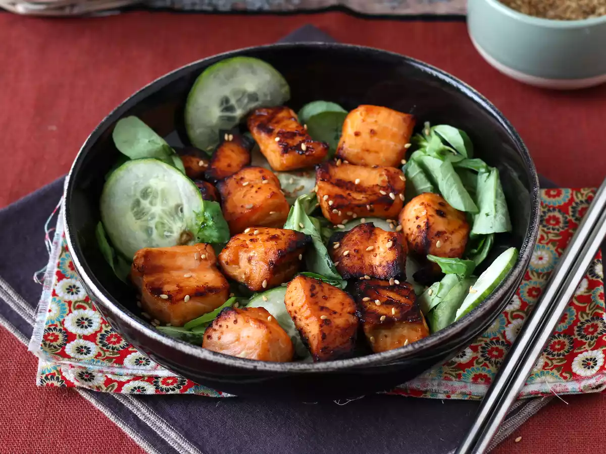 Air fryer salmon bites with asian marinade