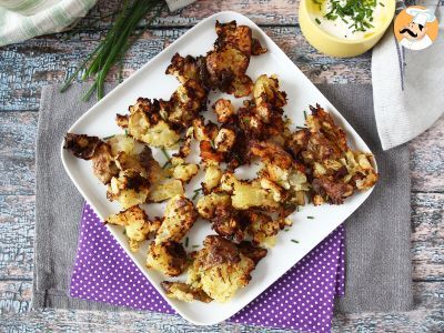 Air Fryer Smashed potatoes, the super crispy side dish!