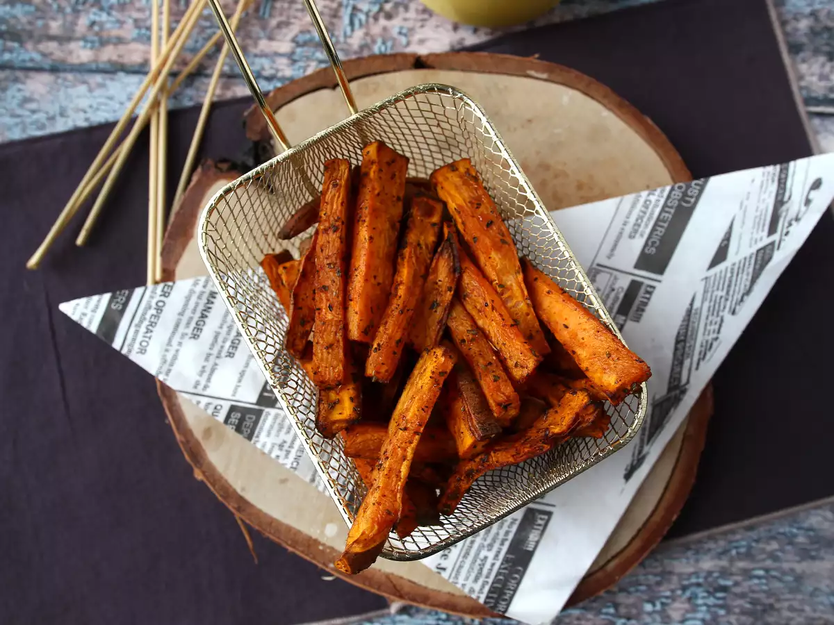Air fryer sweet potato fries, crispy on the outside and tender on the inside! - photo 2
