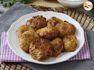 Air Fryer zucchini fritters with yogurt and feta sauce - photo 2