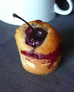 Almond cherry financiers recipe - sheer heaven in cake