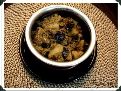 Aloo Baingan (Bihari style) / Brinjal Potato curry