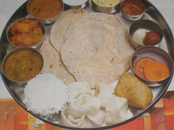 Aloo Channa Ki Subzi, Parwal aur Nariyal Ki Subzi & Saim ( broad beans ) Ki Subzi