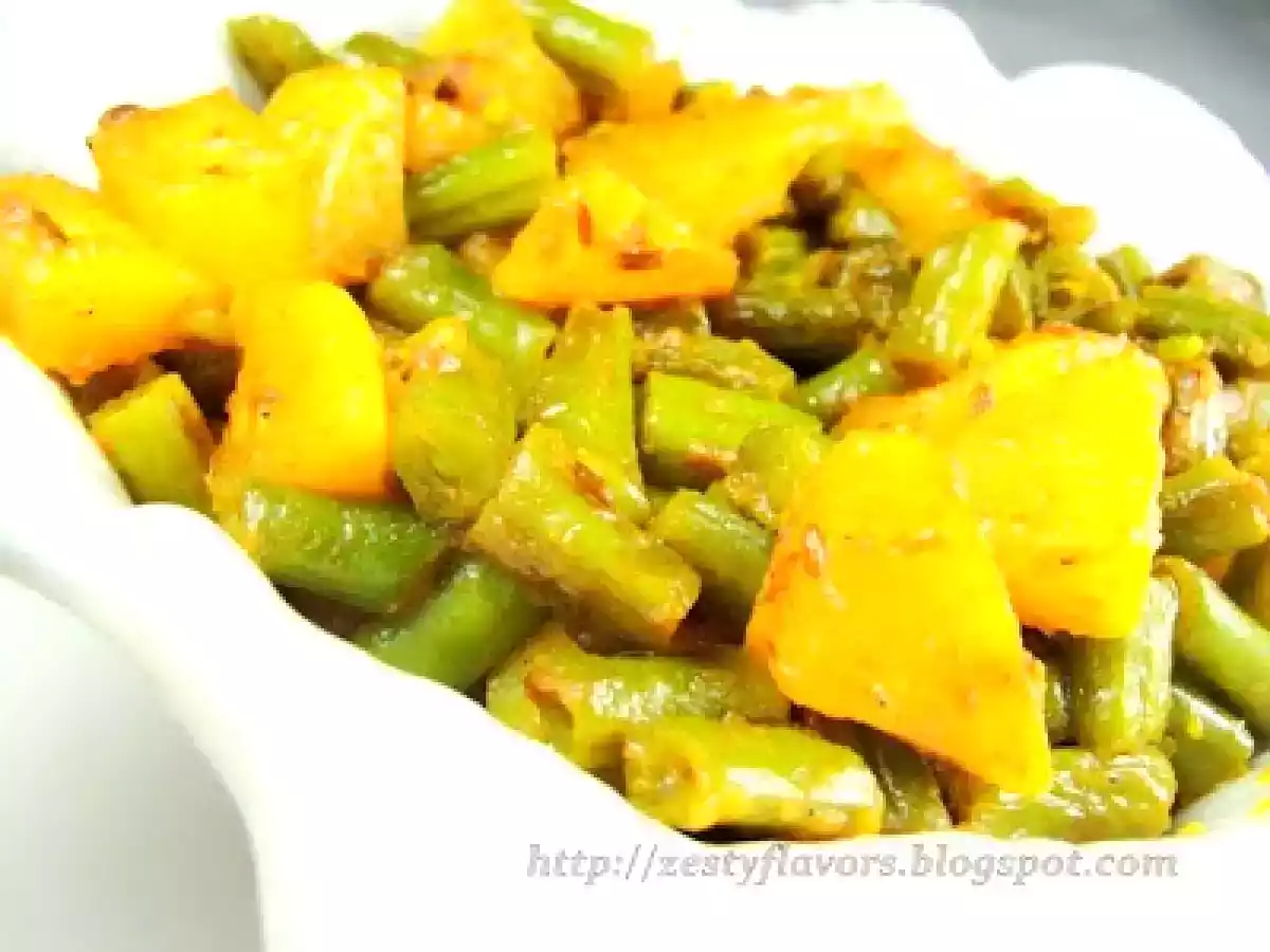 (Aloo Faliyan ) Green Beans and Potato Sabzi - photo 2