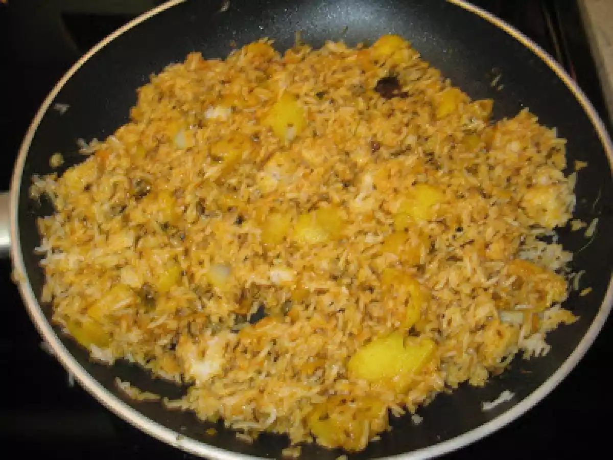 Aloo Tamatar Pulao (Potato and Tomato Rice)