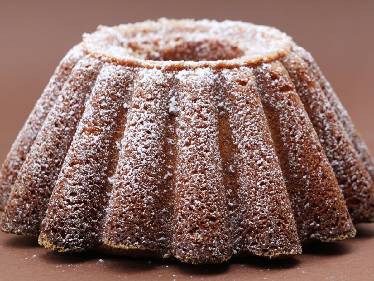 Amaretto Almond Cake--A Snobbish Name for Polish Babka