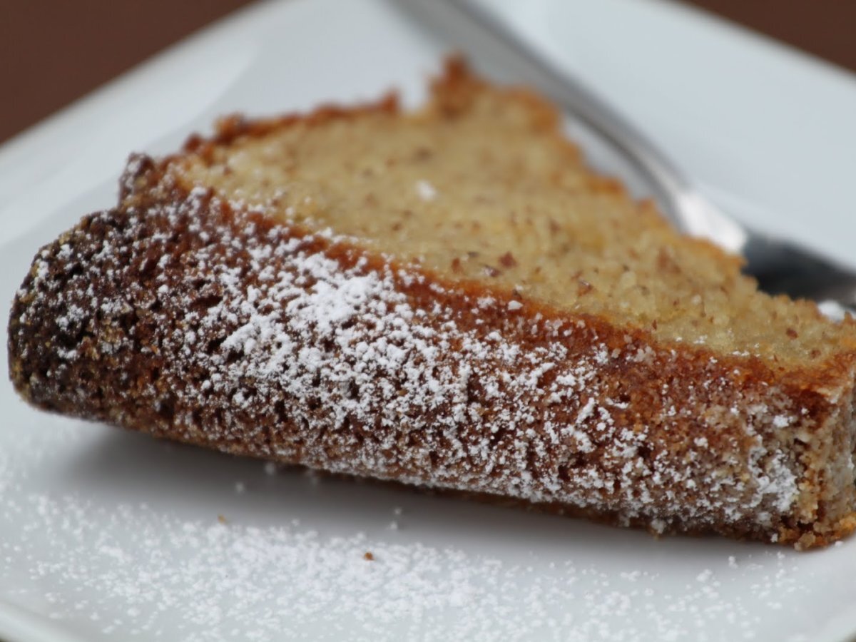 Amaretto Almond Cake--A Snobbish Name for Polish Babka - photo 2