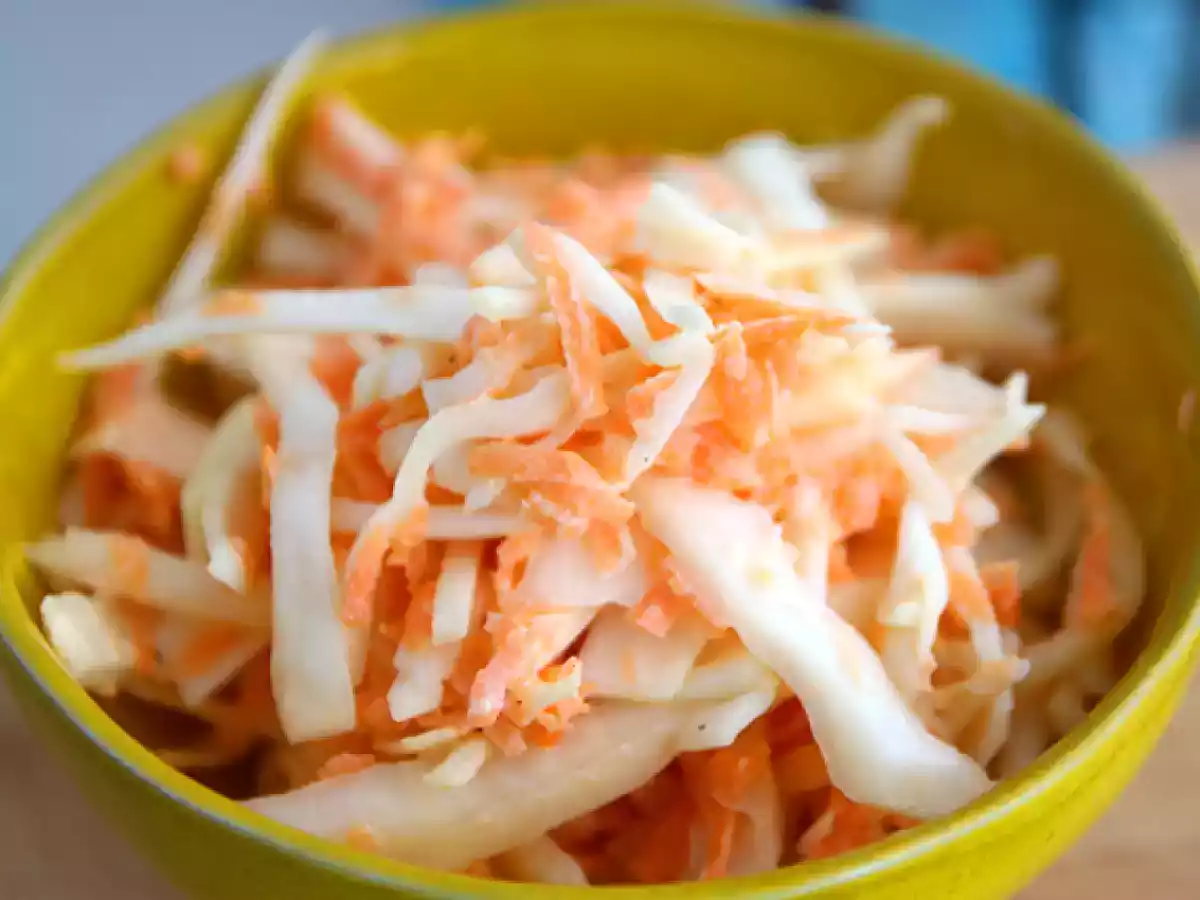 American-style coleslaw (cabbage and carrot salad) - photo 3
