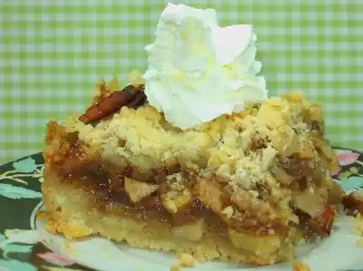 Amish apple strudel recipe with stabilized whipped cream