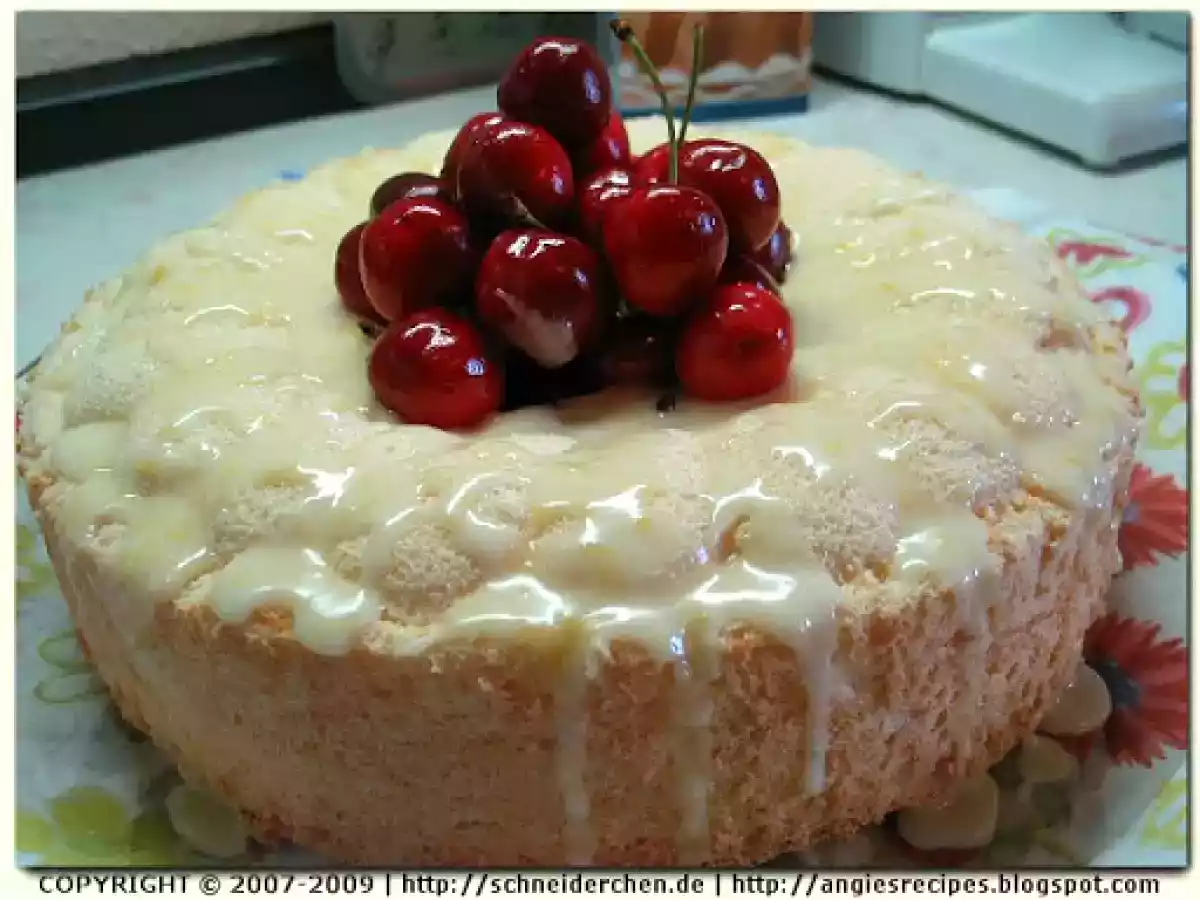 Angel Food Cake With Lemon Icing
