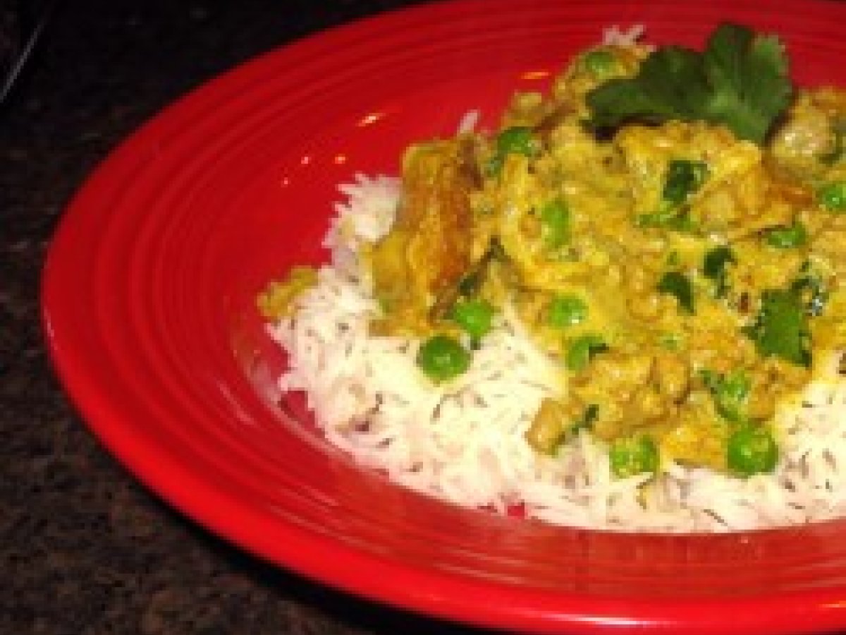 Another Everyday Quick Curry: Safaid Keema Mattar