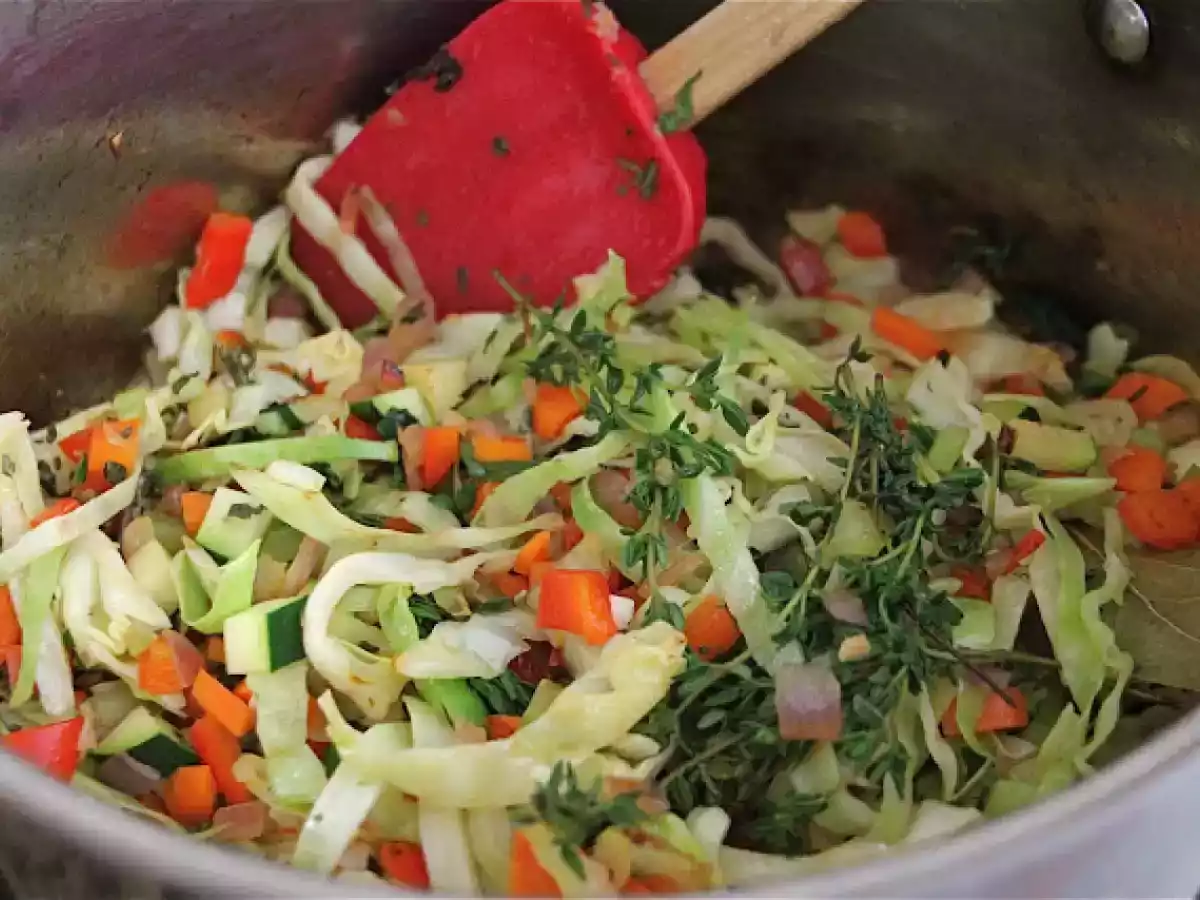 Anti-Inflammatory Foods {A Healthy Healing Vegetable Soup}