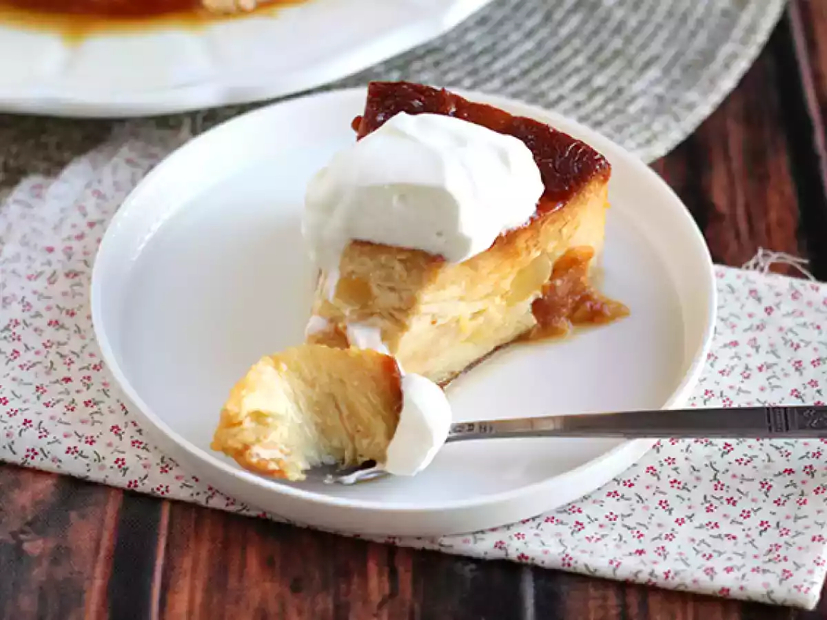 Apple and caramel croissant pudding - photo 3
