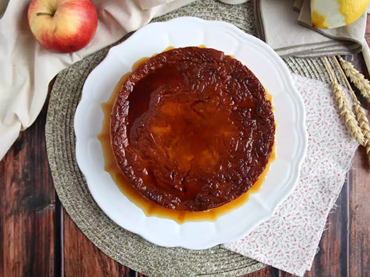 Apple and caramel pudding with croissants - photo 5