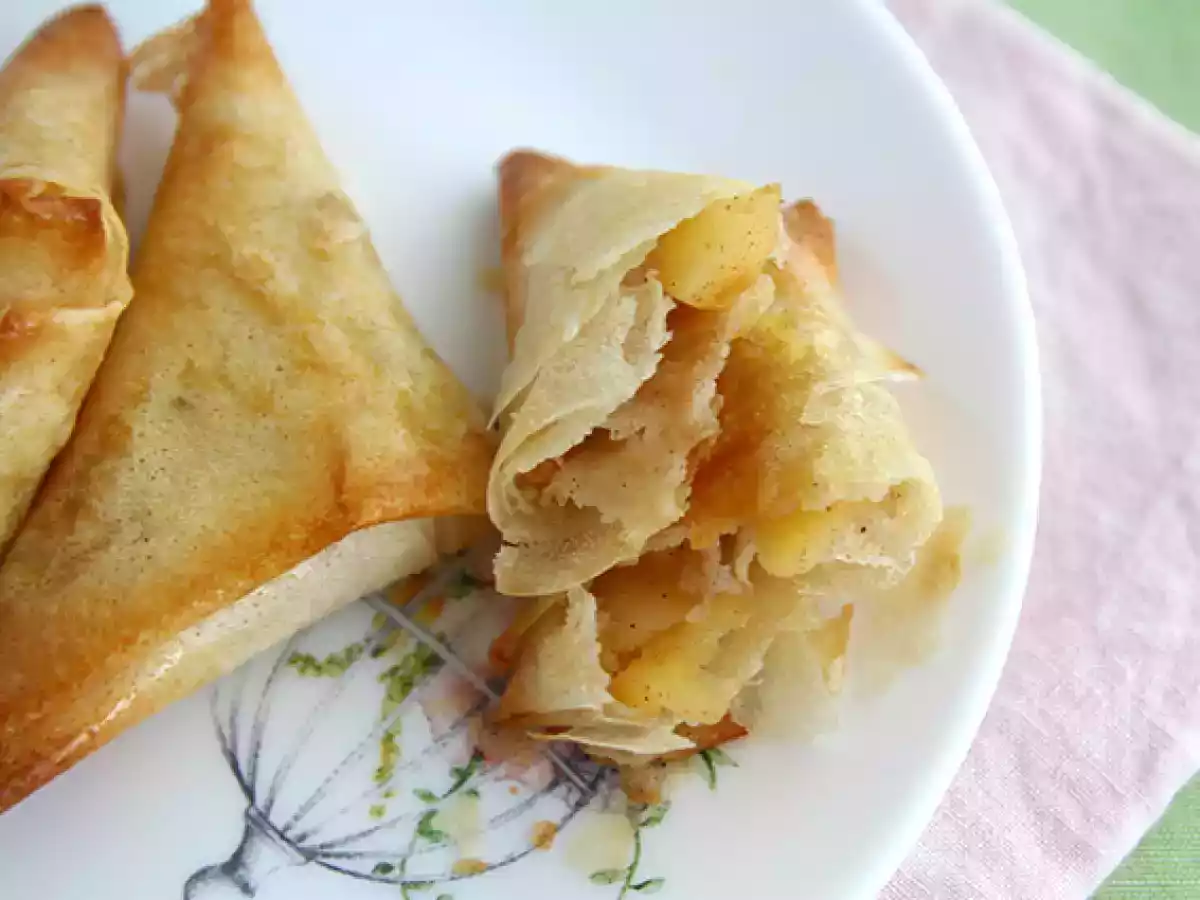Apple and cinnamon samosas - photo 3