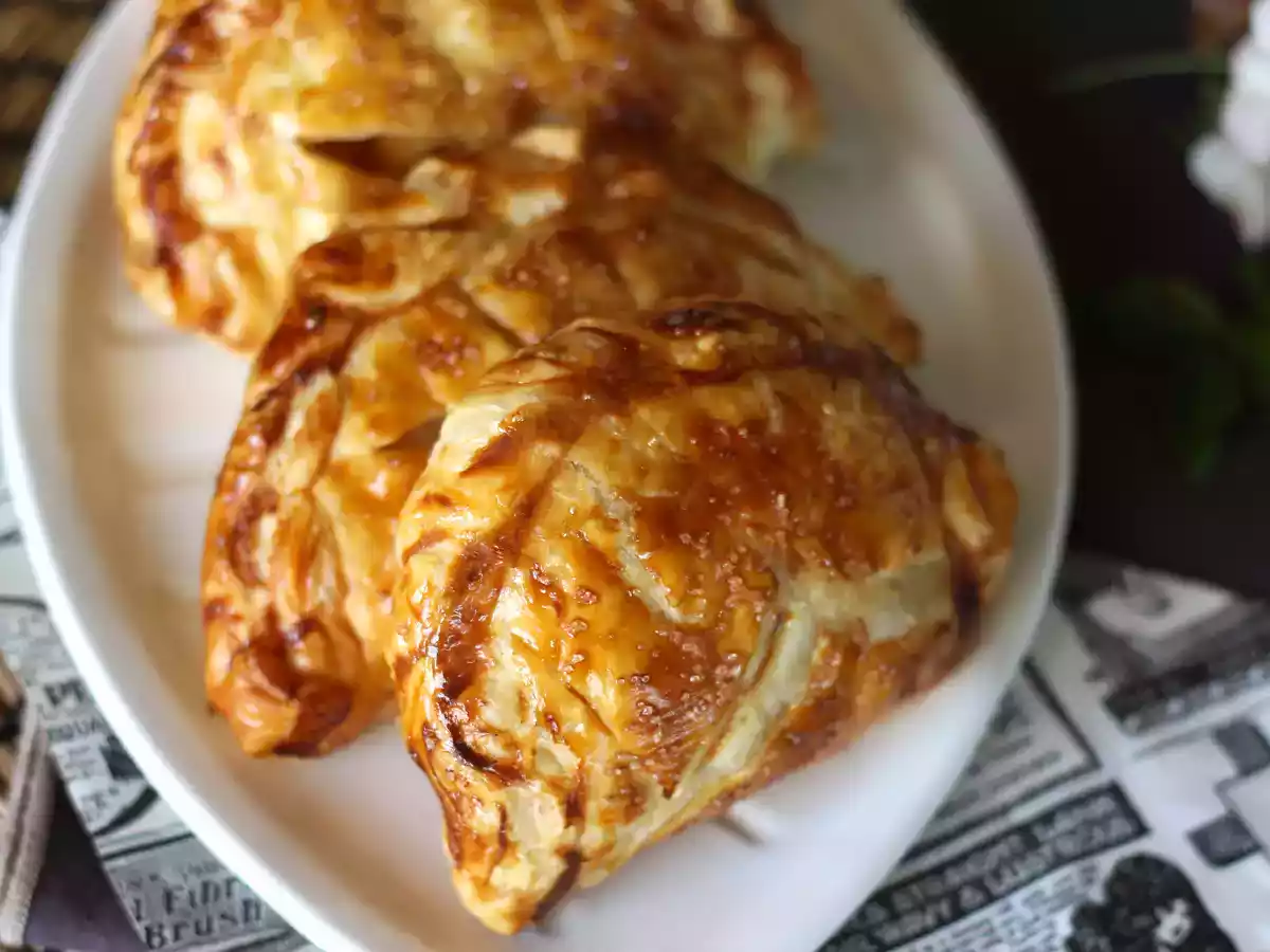 Apple and hazelnut cream handpies for epiphany - photo 2