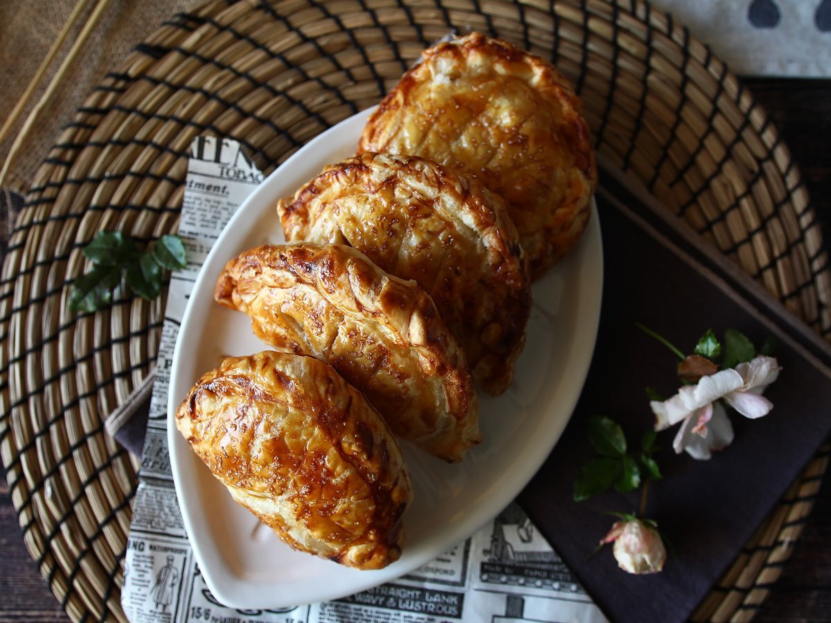 Apple and hazelnut cream handpies for Epiphany - photo 4