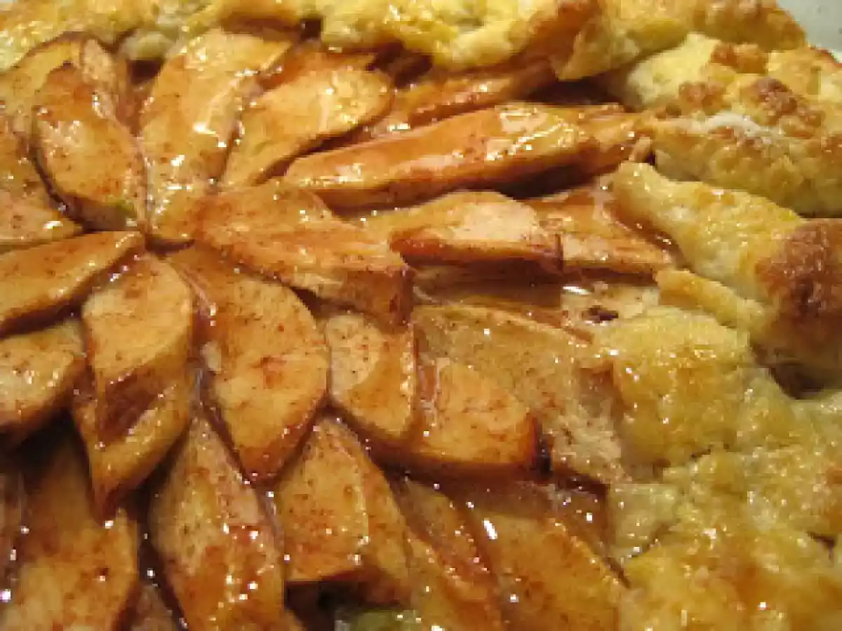 Apple galette with cinnamon cream cheese