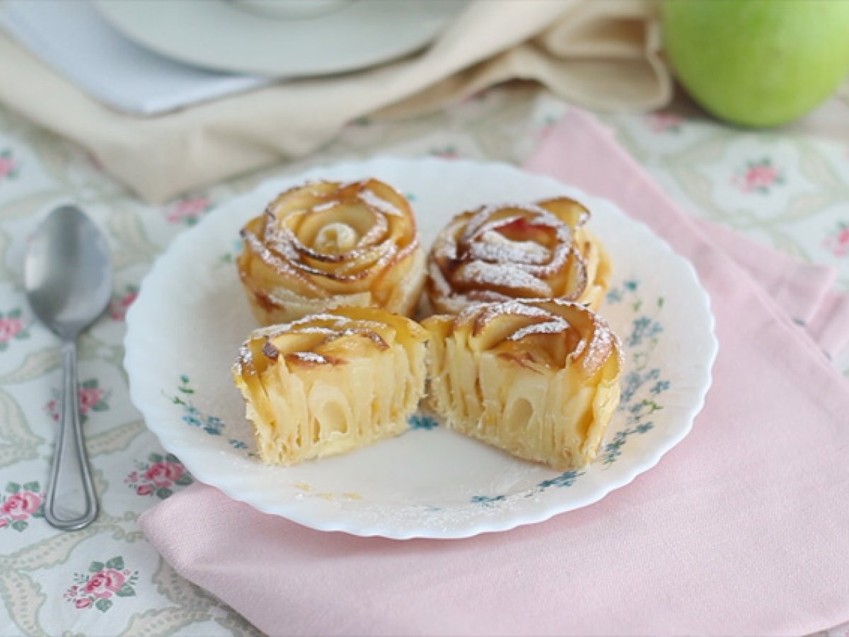 Apple roses in puff pastry - photo 5