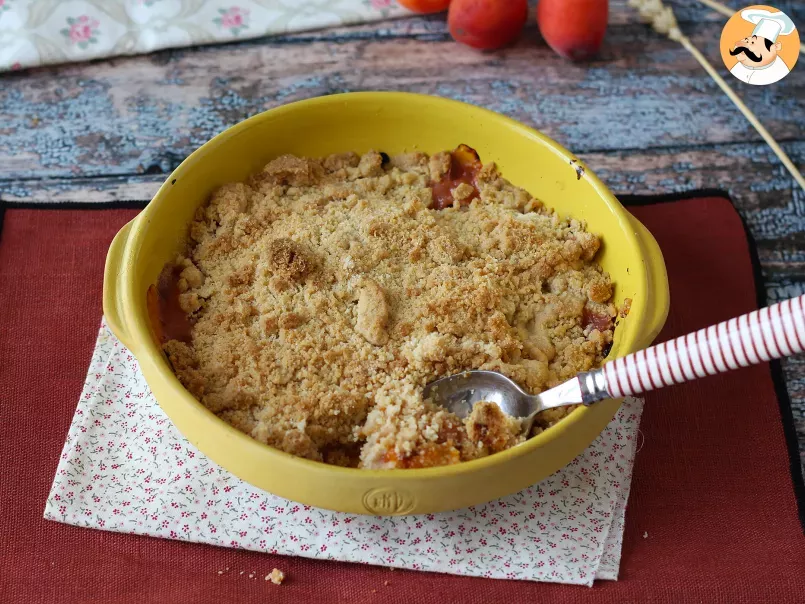 Apricot crumble, the super comforting melting and crunchy dessert, photo 1