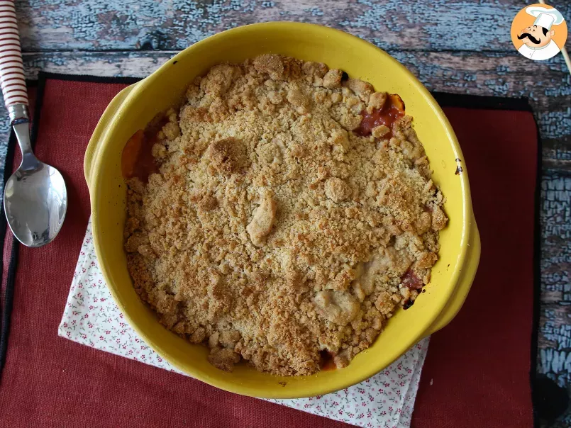 Apricot crumble, the super comforting melting and crunchy dessert, photo 4