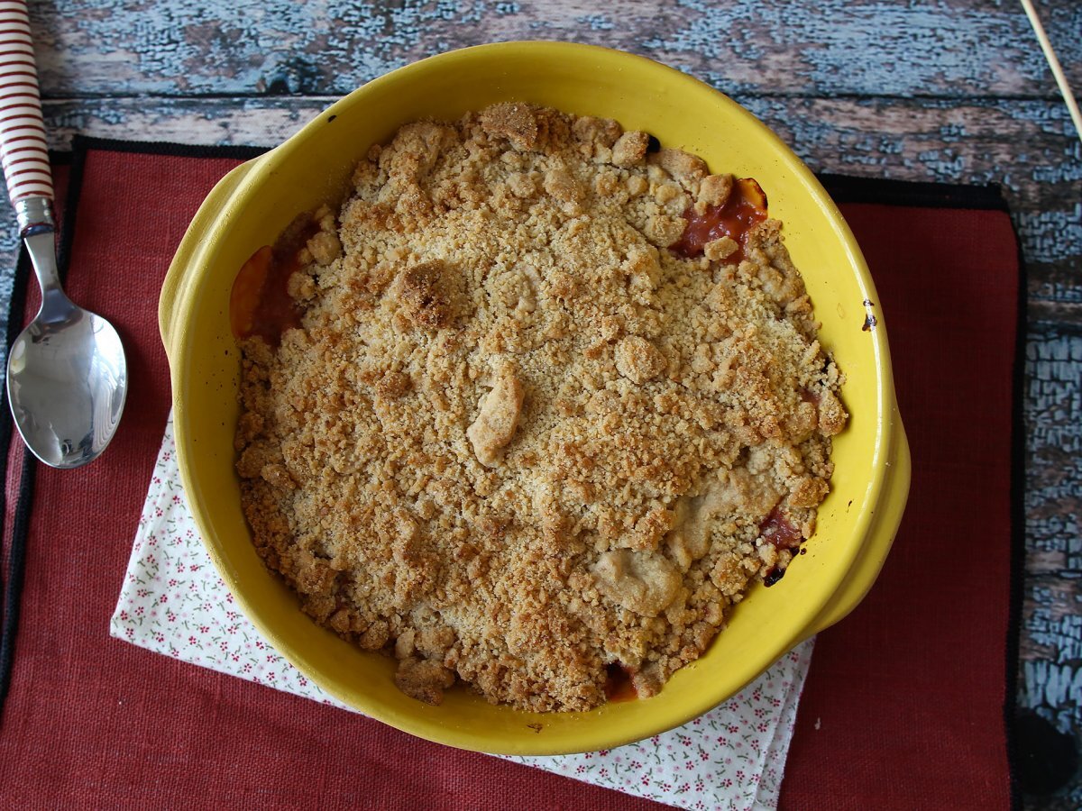 Apricot crumble, the super comforting melting and crunchy dessert - photo 4