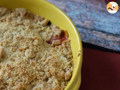 Apricot crumble, the super comforting melting and crunchy dessert, photo 5