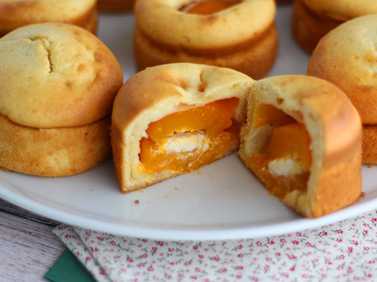 Apricot mascarpone muffins - photo 3