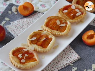 Apricot tatin tartlets, an easy an quick dessert!