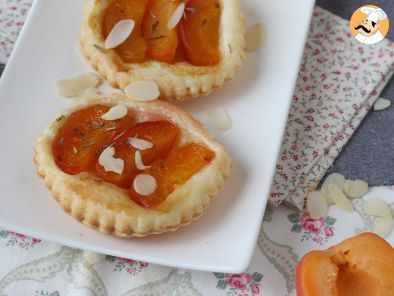 Apricot tatin tartlets, an easy an quick dessert! - photo 2