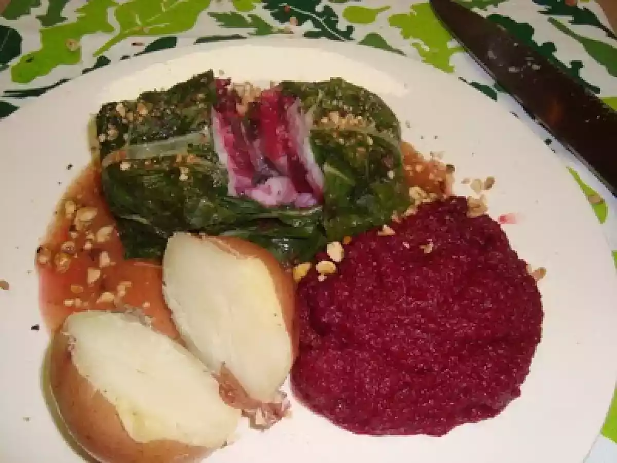 Apron Giveaway + Stuffed Sea-Bass Fillet with Pomegranate-Hazelnut Vinaigrette - photo 6