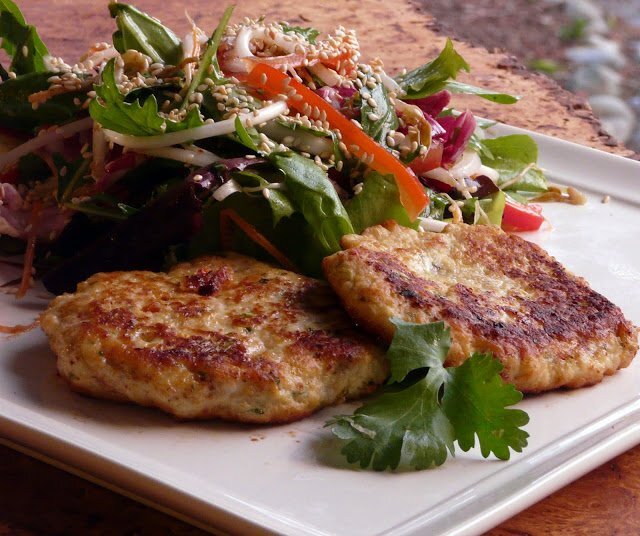 Asian chicken patties with salad Recipe Petitchef