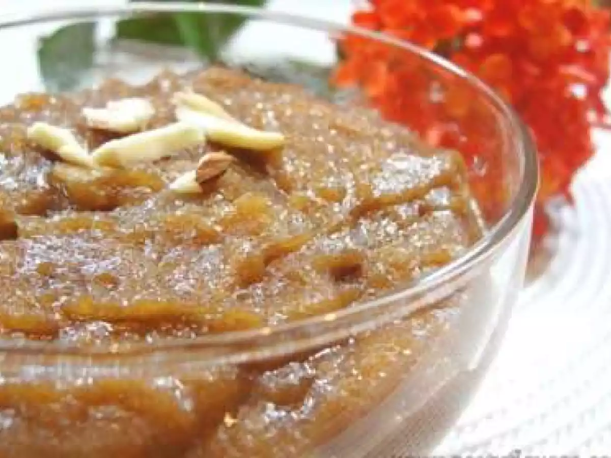 Atta Halwa (Whole Wheat Pudding)