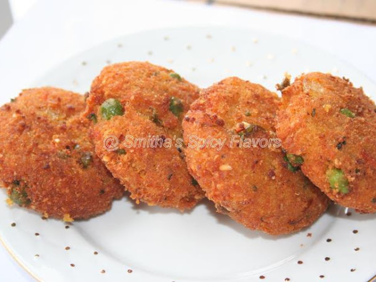 Atukula cutlet / vada, Poha vada / tikki, Beaten Flat rice cutlet / tikki