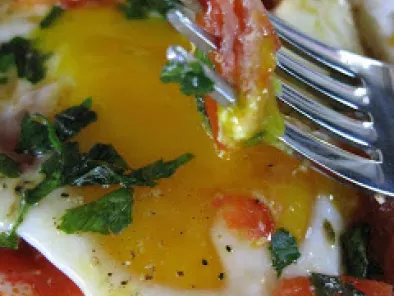 Auga me Ntomata--Eggs with Tomatoes, photo 2