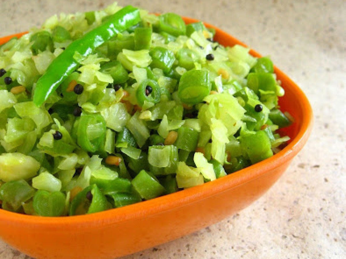 Avarakkai Poduthuval/ Thoran (Green Hyacinth Beans with Coconut) - photo 2