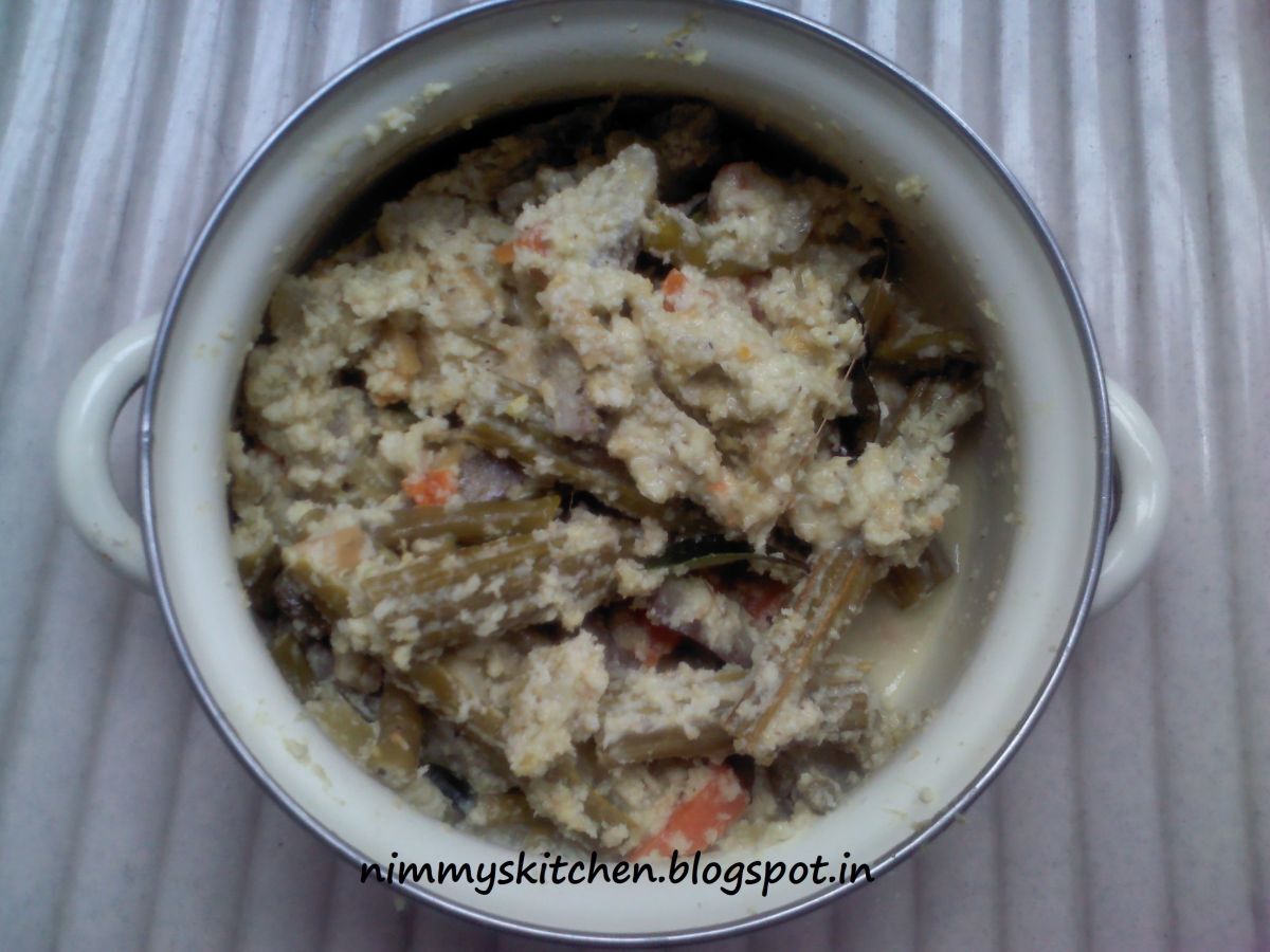 Avial (Traditional Kerala Dish)